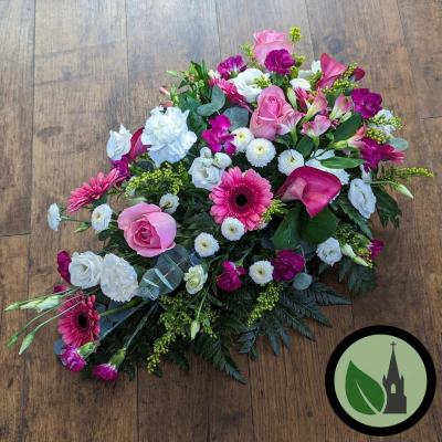 CofE Single Ended Spray Darlington | Church of England Funeral Flowers - Order a Church of England compliant single ended tear-drop spray in Darlington. Established expertise in sustainable, low-carbon funeral flowers tailored to your parish.